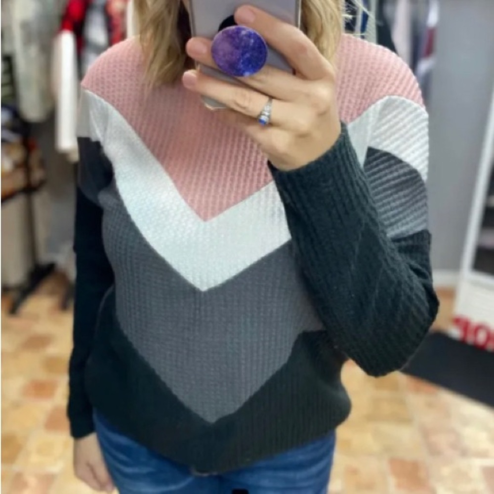 BOUTIQUE L/S Waffle Knit CHEVRON Detail Top NEW!